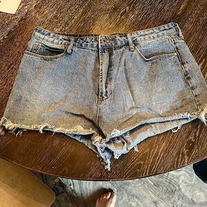 Articles of Society Fray Hem Denim Shorts sz 31